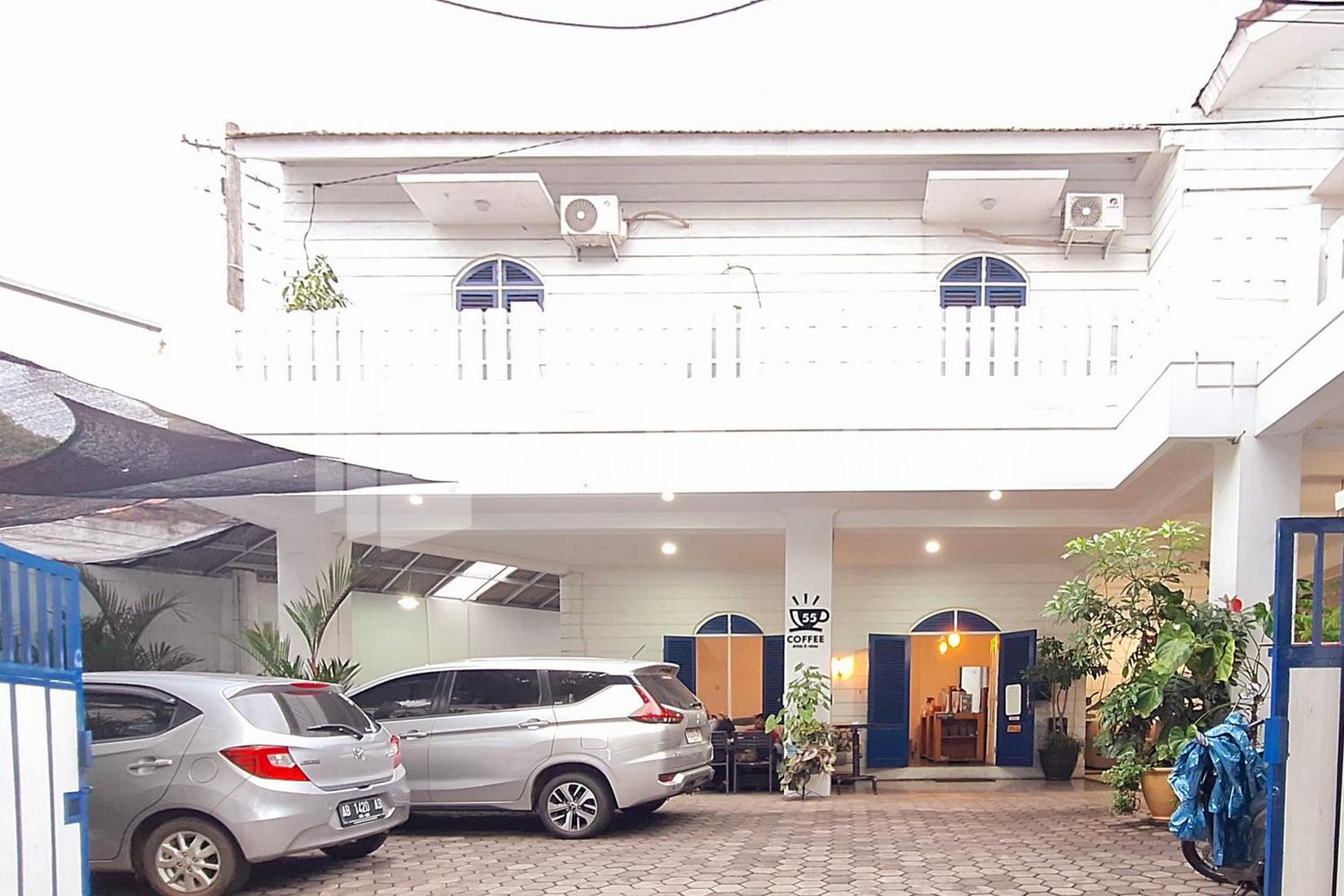 House N Coffee 55 Temanggung Redpartner Hotel Eksteriør billede